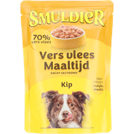 Smuldier Vers vlees maaltijd kip Foto van Smuldier Vers vlees maaltijd kip