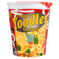 Yummy Noodles cup kip Foto van Yummy Noodles cup kip