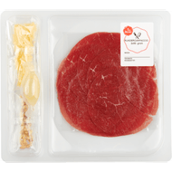 1 de Beste Carpaccio pijnboompitten kaas en olie Foto van 1 de Beste Carpaccio pijnboompitten kaas en olie
