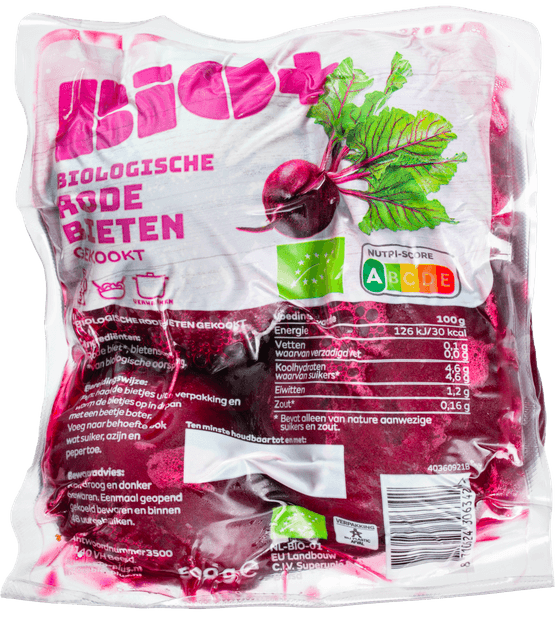 Foto van Bio+ Biologische rode bieten gekookt op witte achtergrond