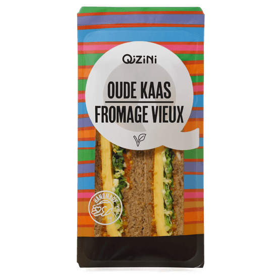 Foto van Qizini Sandwich oude kaas op witte achtergrond