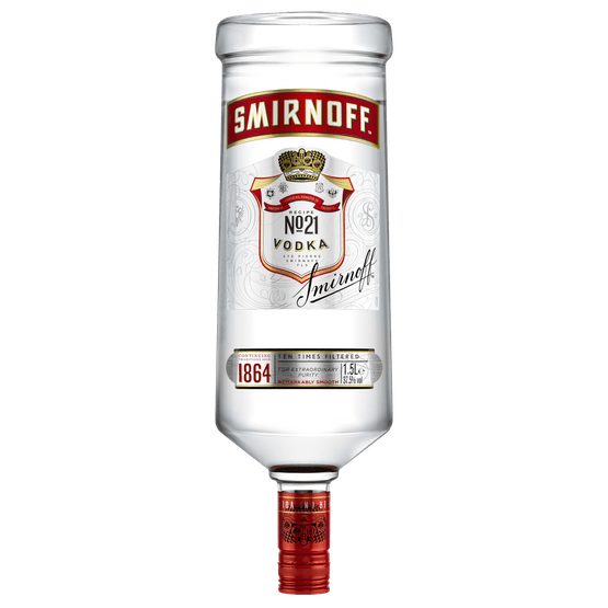 Foto van Smirnoff Vodka op witte achtergrond