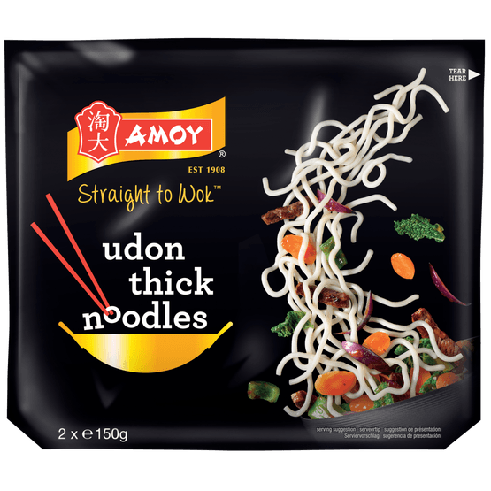 Foto van Amoy Udon noodles op witte achtergrond