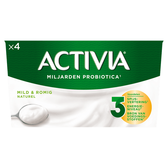 Foto van Activia Yoghurt naturel op witte achtergrond