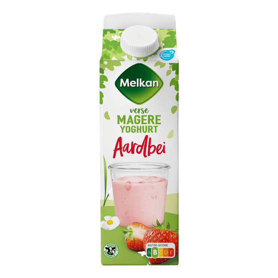 Foto van Melkan Vruchtenyoghurt aardbei op witte achtergrond