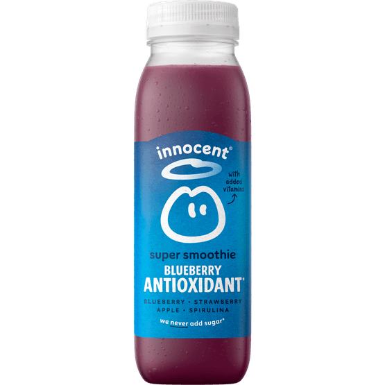 Foto van Innocent Super smoothie blueberry antioxidant op witte achtergrond