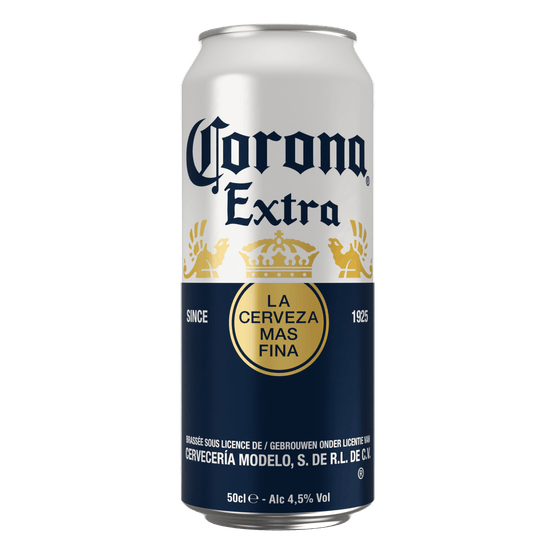 Foto van Corona Mexicaans gekoeld op witte achtergrond