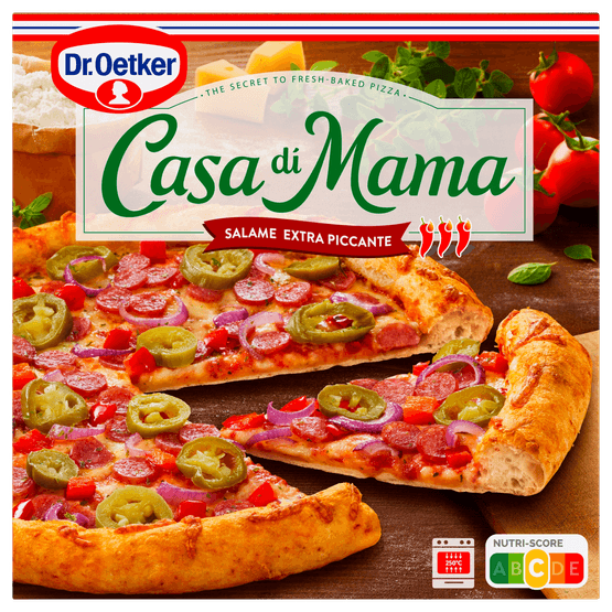 Foto van Dr. Oetker Casa di mama pizza salame extra piccante op witte achtergrond