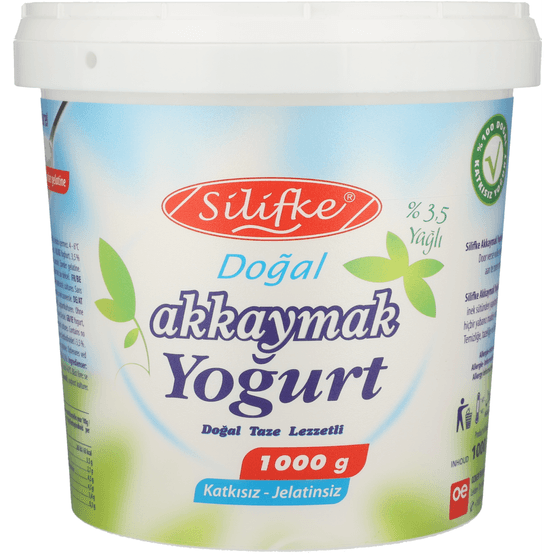 Foto van SILIFKE Turkse yoghurt 3.5% op witte achtergrond