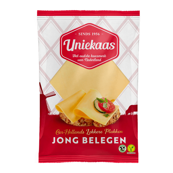 Foto van Uniekaas Jong belegen plakken 48+ op witte achtergrond