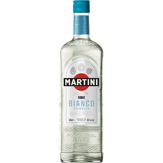 Foto van Martini Vermouth bianco op witte achtergrond