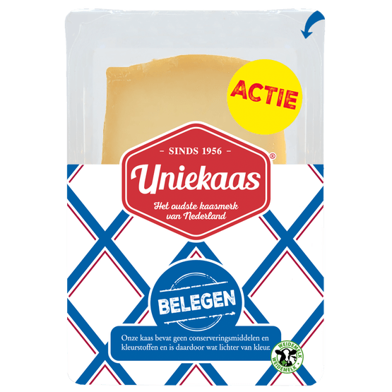 Foto van Uniekaas Belegen stuk op witte achtergrond