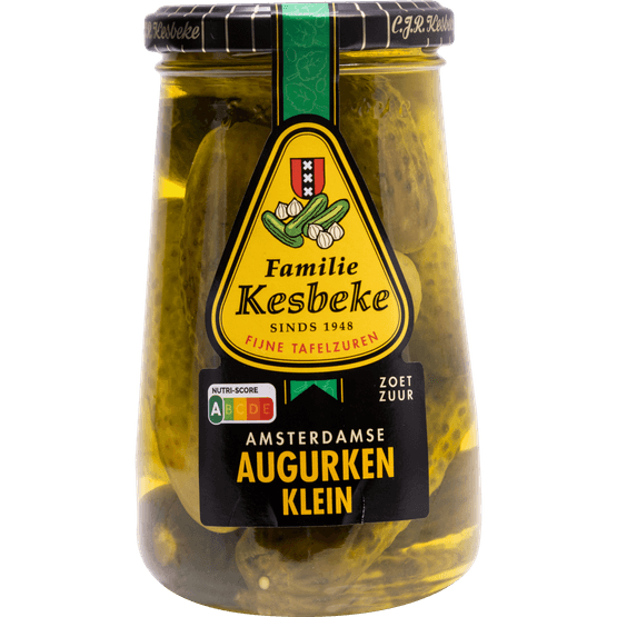 Foto van Kesbeke Kleine augurkjes zoetzuur op witte achtergrond