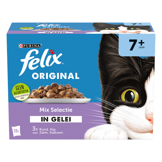 Foto van Felix Pouch senior nat chunks in jelly 12 stuks op witte achtergrond