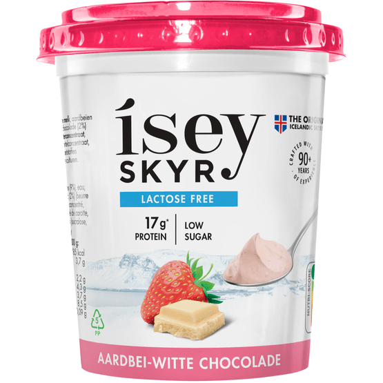 Foto van Isey skyr Aardbei-witte chocolade op witte achtergrond