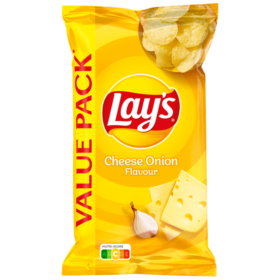 Foto van Lay's Chips cheese onion op witte achtergrond