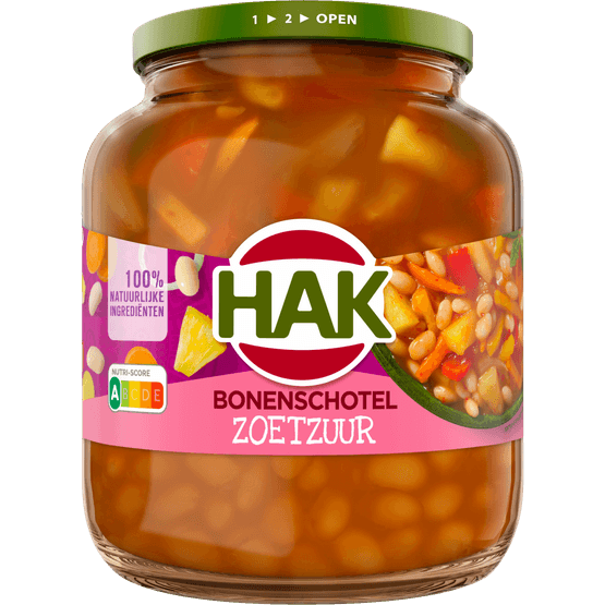 Foto van Hak Bonenschotel zoetzuur op witte achtergrond