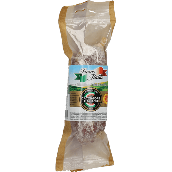 Foto van Beretta Droge worst cacciatore op witte achtergrond