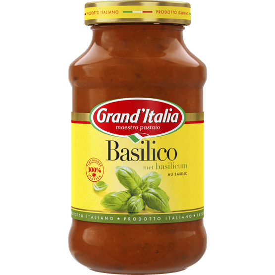 Foto van Grand'Italia Pastasaus basilico op witte achtergrond