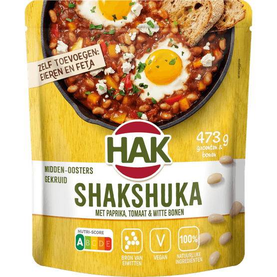Foto van Hak Shakshuka op witte achtergrond
