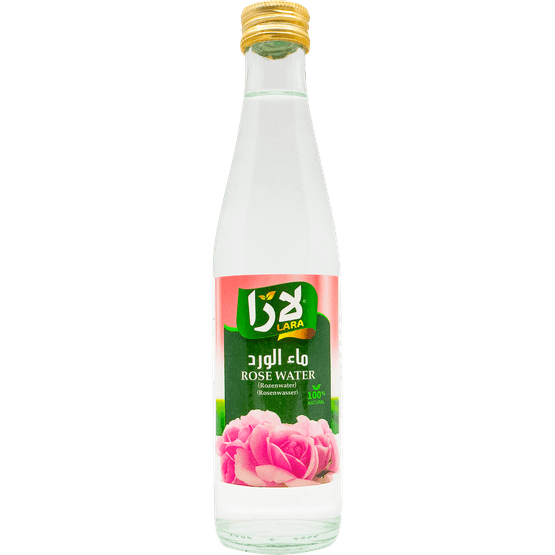 Foto van Lara Rose water op witte achtergrond