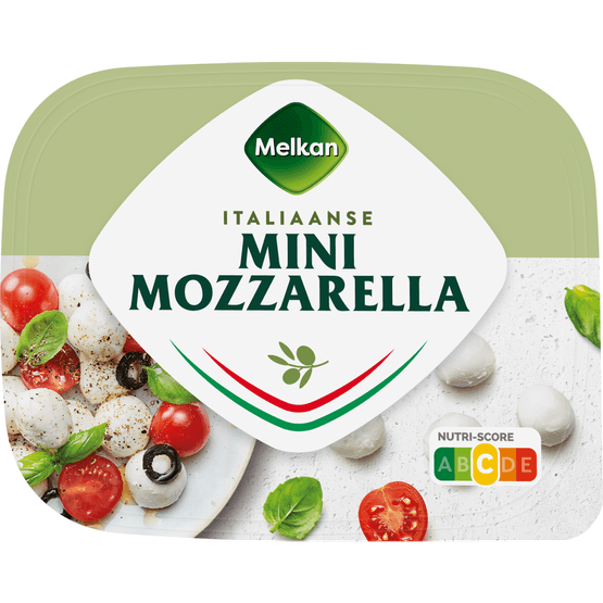 Foto van Melkan Mini mozzarella op witte achtergrond