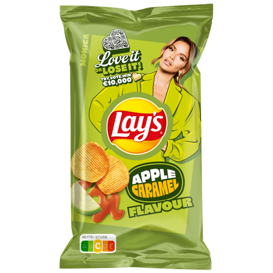 Foto van Lay's Ribbelchips max apple & caramel op witte achtergrond