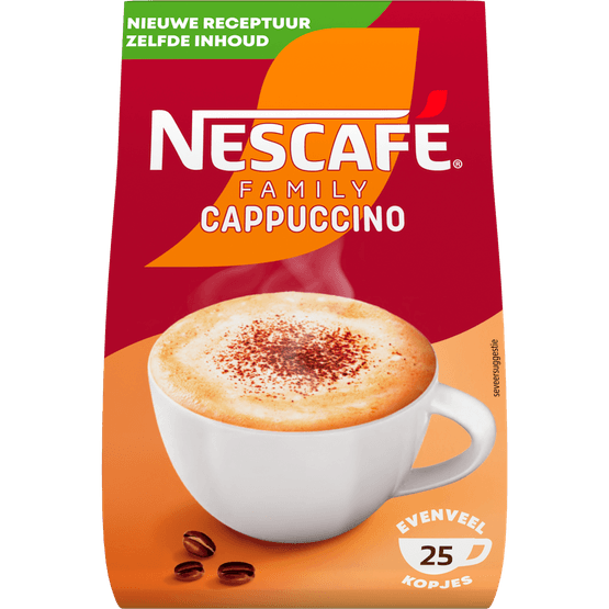 Foto van Nescafé Oploskoffie cappuccino navulpak op witte achtergrond