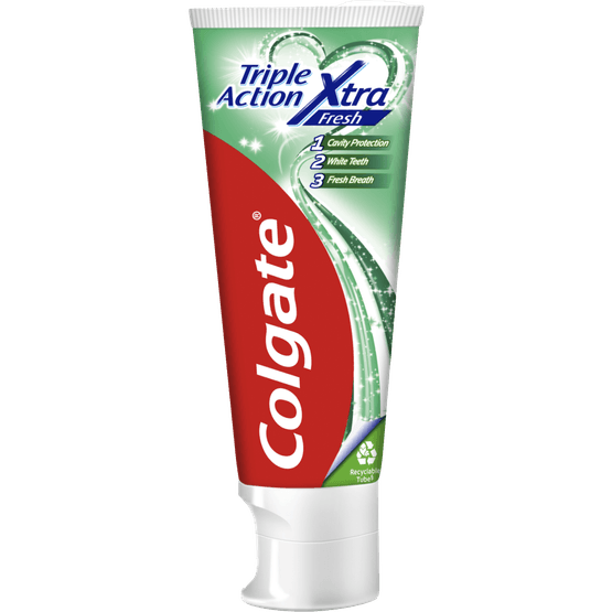 Foto van Colgate Tandpasta triple action xtra fresh op witte achtergrond