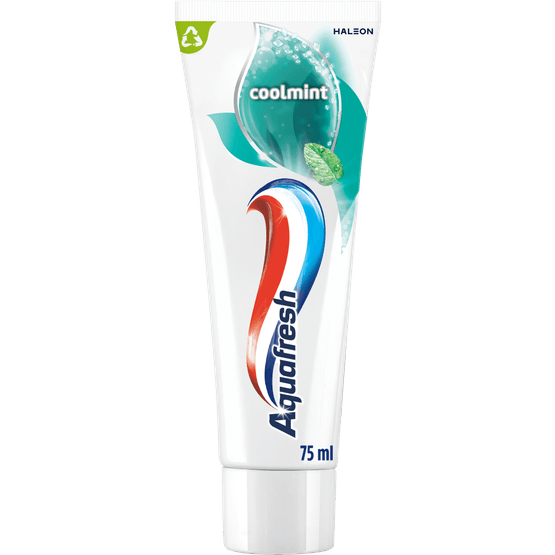 Foto van Aquafresh Tandpasta coolmint op witte achtergrond