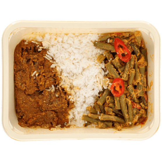 Foto van Mealmasters Rendang met cocosrijst-boontjes op witte achtergrond