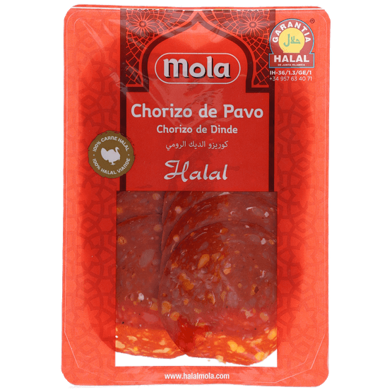 Foto van Kalkoen chorizo op witte achtergrond