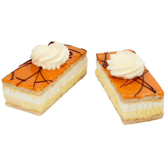 Foto van Banketbakkers tompouce oranje op witte achtergrond