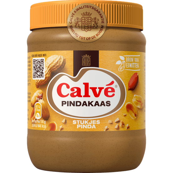 Foto van Calvé Pindakaas stukjes pinda op witte achtergrond