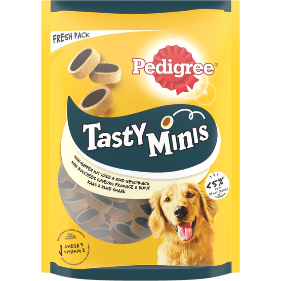Foto van Pedigree Tasty mini's cheesy bites met kaas en vlees op witte achtergrond