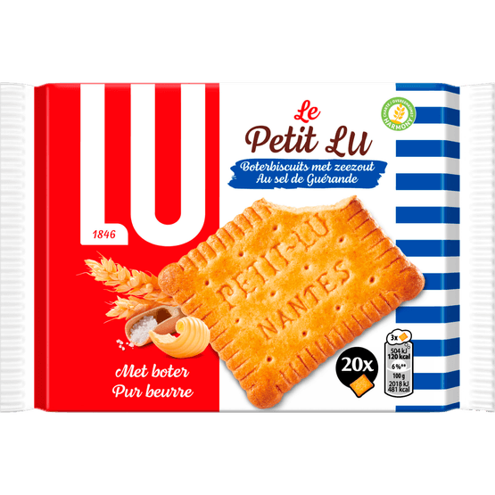 Foto van Lu Petit boterbiscuits met zeezout op witte achtergrond