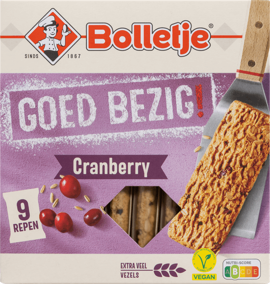 Foto van Bolletje Goed bezig krokante graanrepen cranberry op witte achtergrond