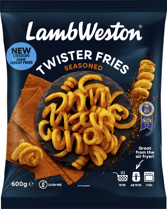 Foto van Lamb Weston Twister fries seasoned op witte achtergrond
