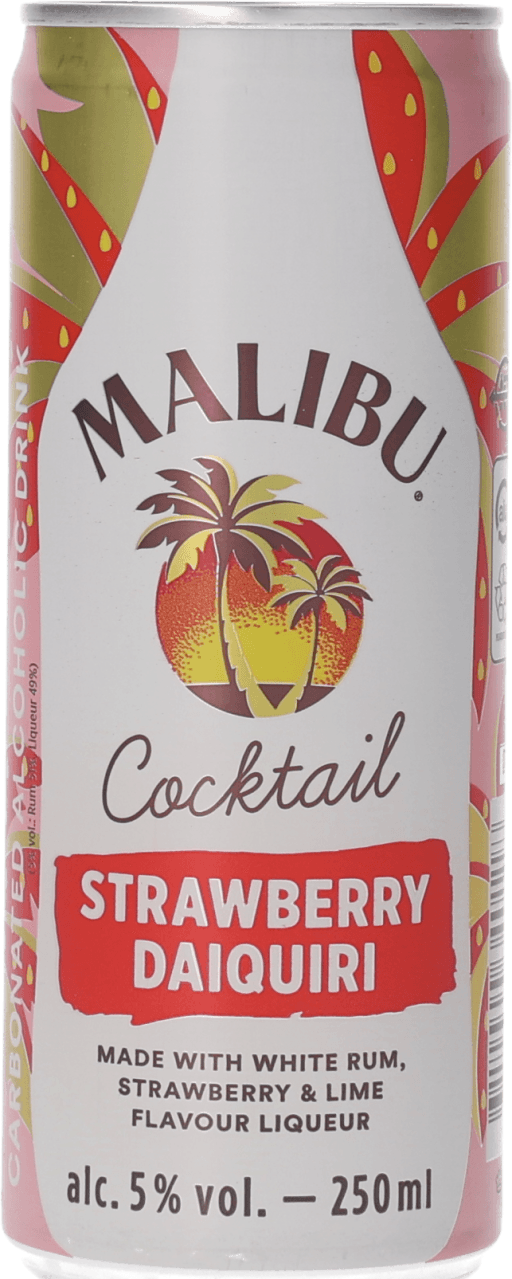 Foto van Malibu cocktail strawberry dai op witte achtergrond