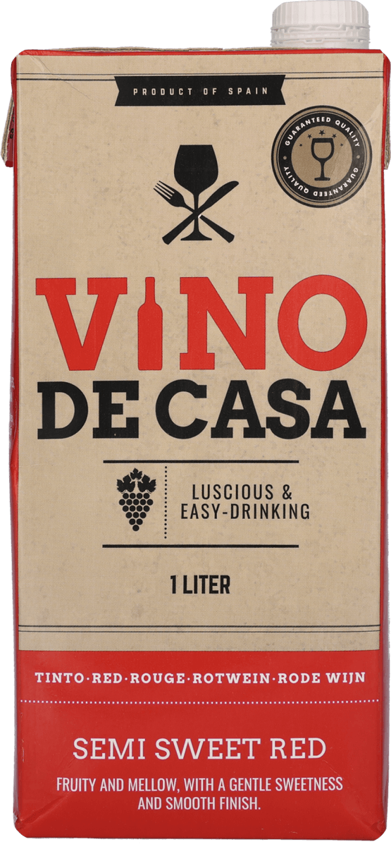 Foto van Vino de Casa Semi sweet red op witte achtergrond