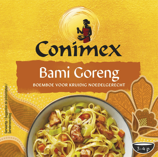Foto van Conimex Boemboe bami goreng op witte achtergrond