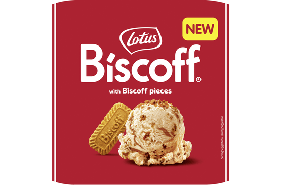Foto van Lotus Biscoff ijs op witte achtergrond