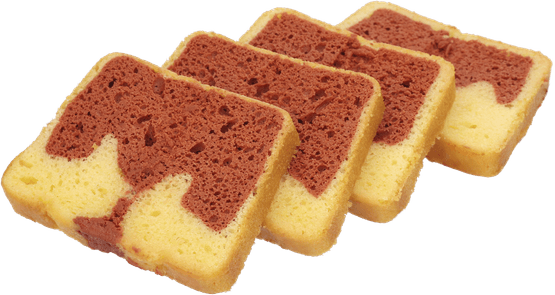 Foto van Bakker Bollebof Red velvet marmercake plakjes op witte achtergrond
