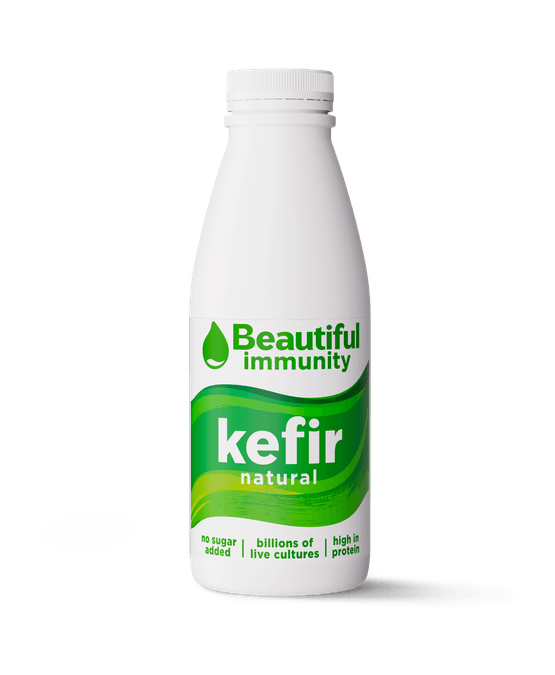Foto van Beautiful Immunity Kefir naturel op witte achtergrond