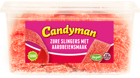 Foto van Candyman Zure slingers aardbeiensmaak op witte achtergrond