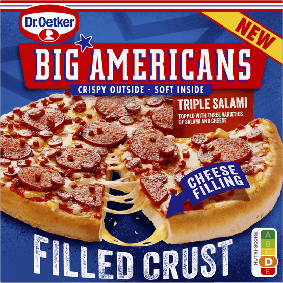 Foto van Dr. Oetker Big americans triple salami op witte achtergrond