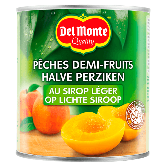 Foto van Del Monte Halve perziken op lichte siroop op witte achtergrond