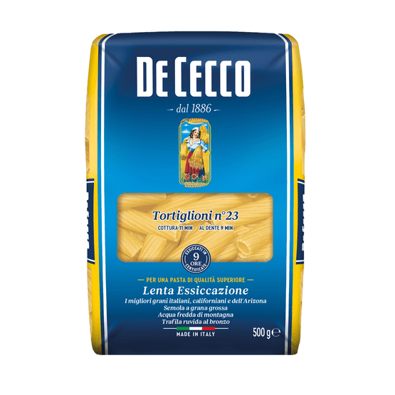 Foto van De Cecco Tortiglioni op witte achtergrond