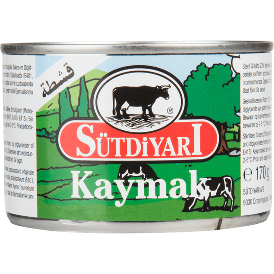 Foto van Sutdiyari Kaymak room op witte achtergrond