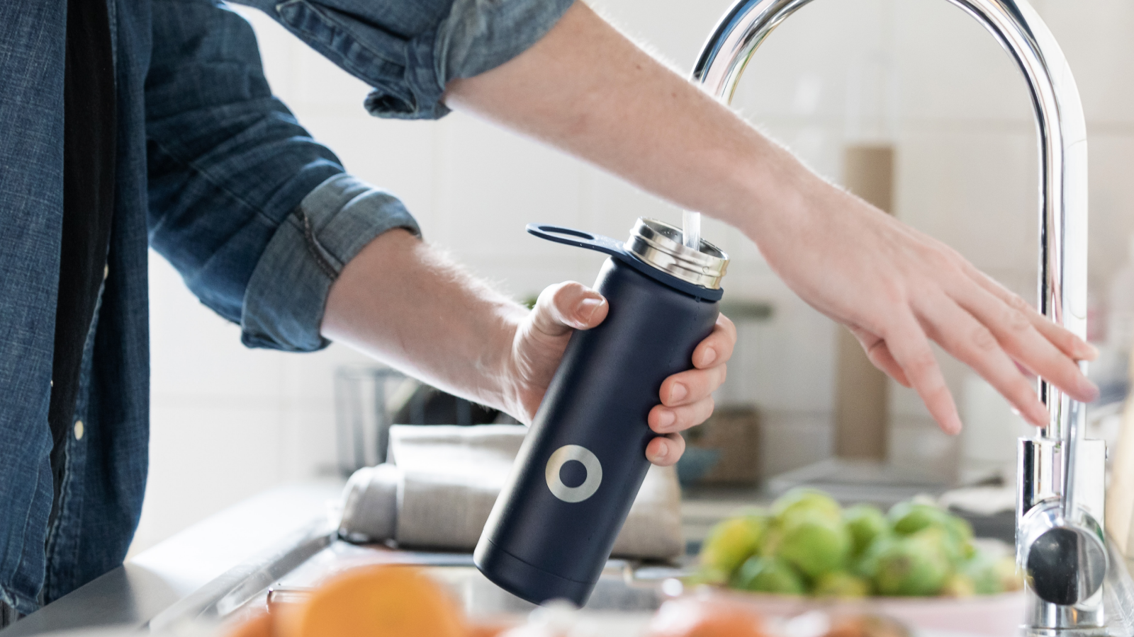 Gebruik een herbruikbare drinkfles